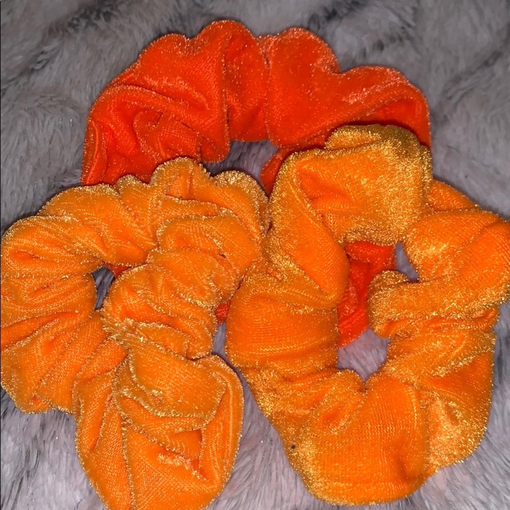 Scrunches